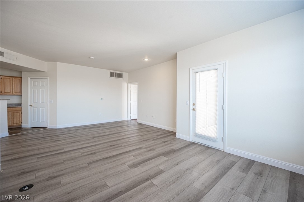 8555 W Russell Road - Photo 9