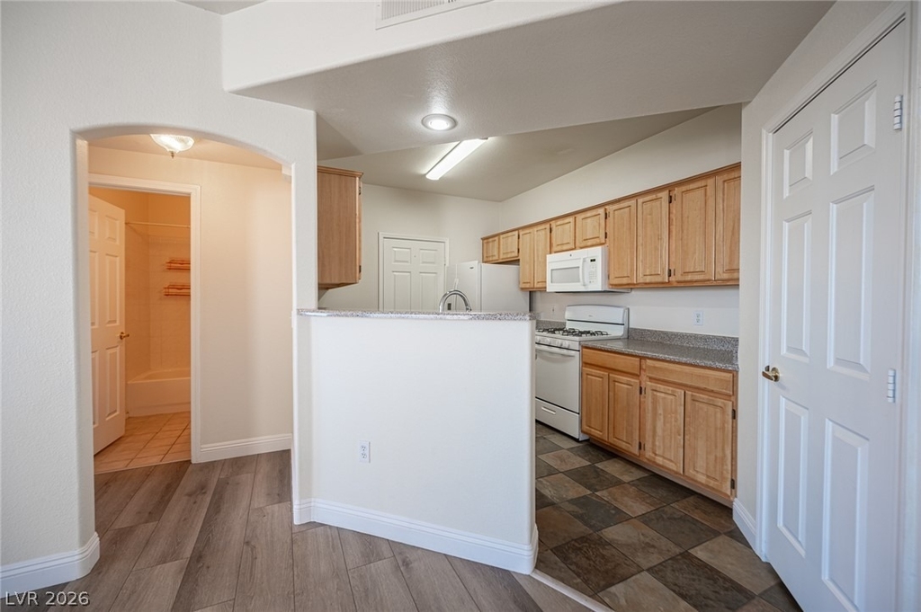8555 W Russell Road - Photo 12
