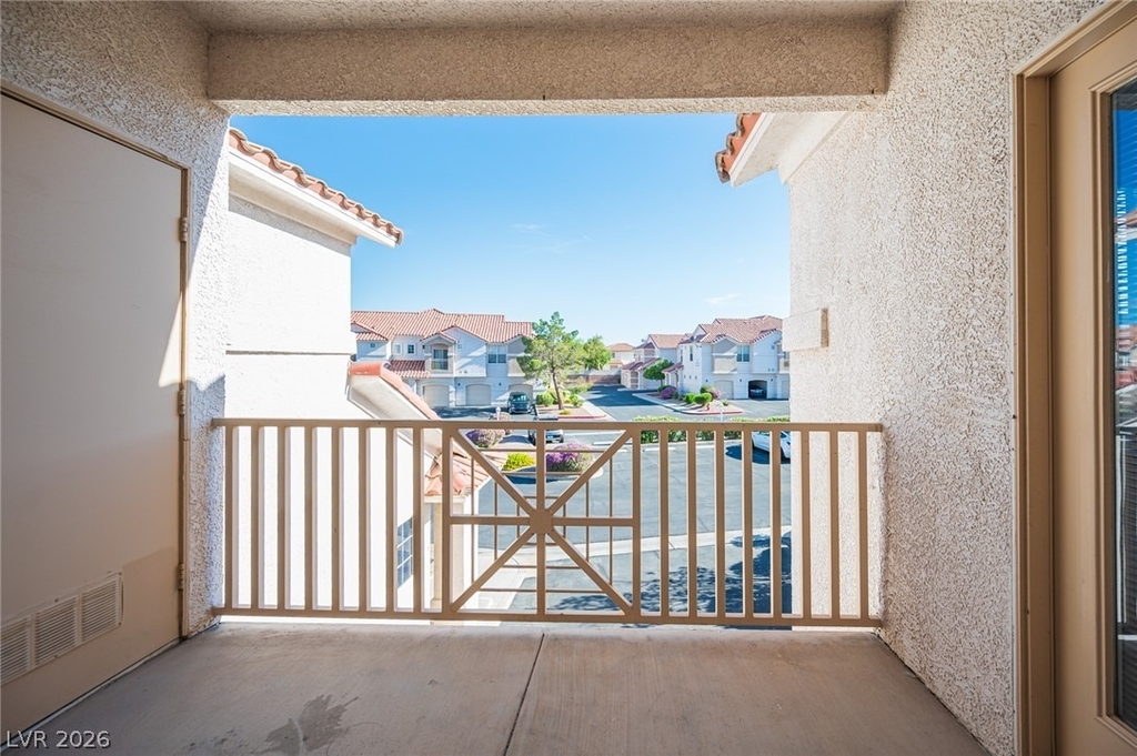 8555 W Russell Road - Photo 26