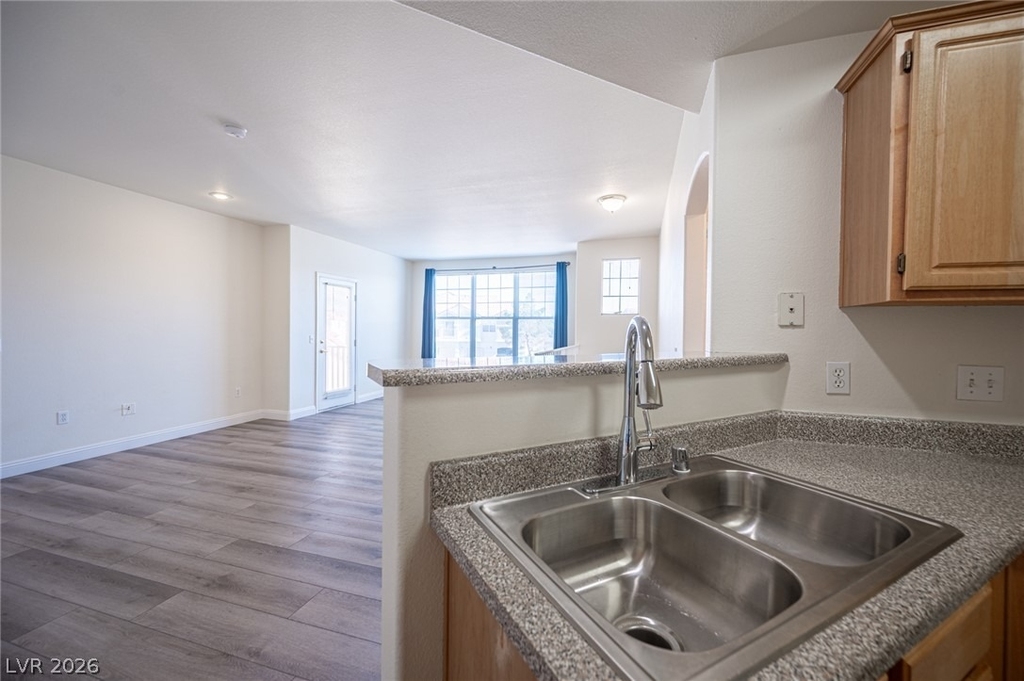 8555 W Russell Road - Photo 15