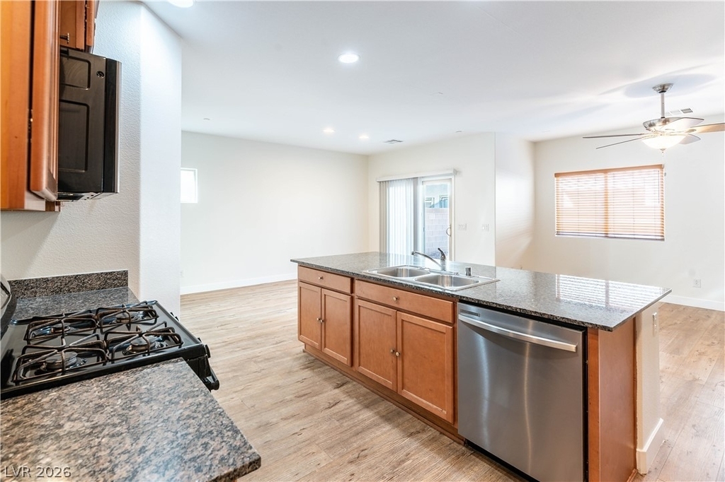 1134 Jesse Harbor Avenue - Photo 6