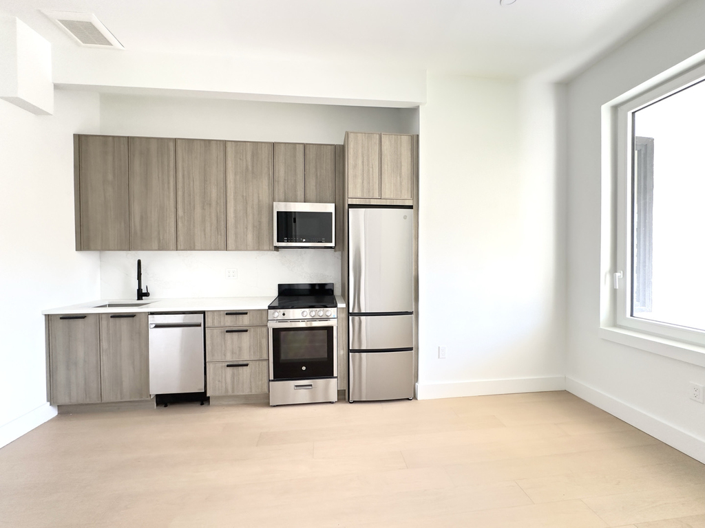 South 6th Street , Broadway - Photo 2