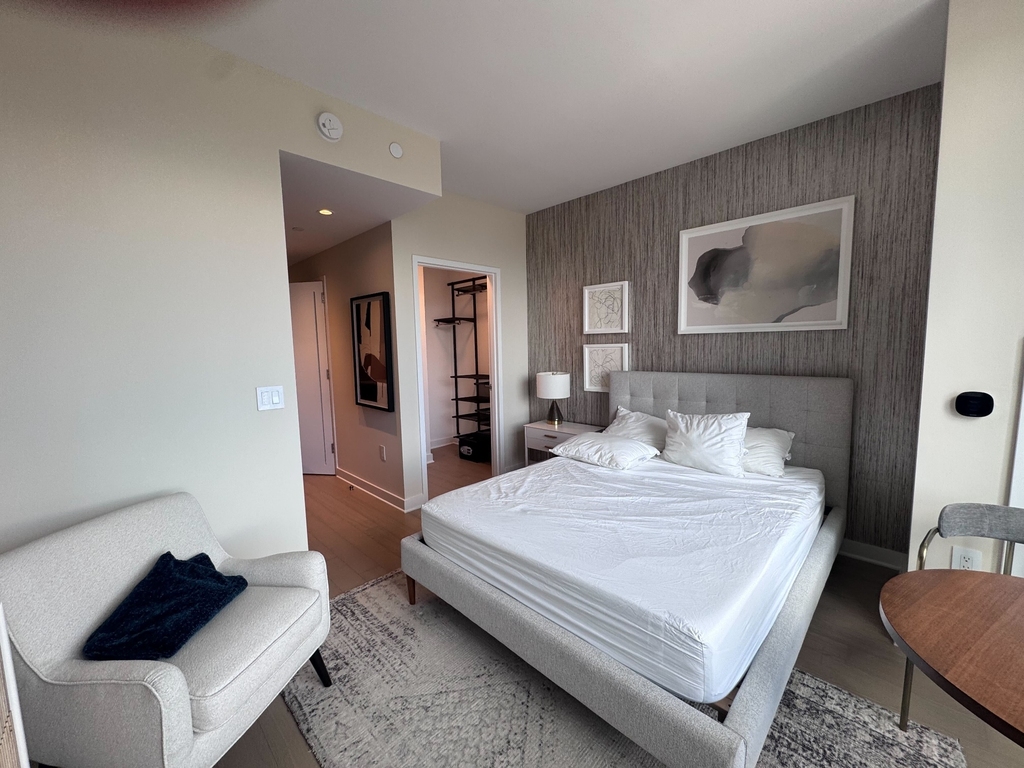 10th Avenue - Photo 1