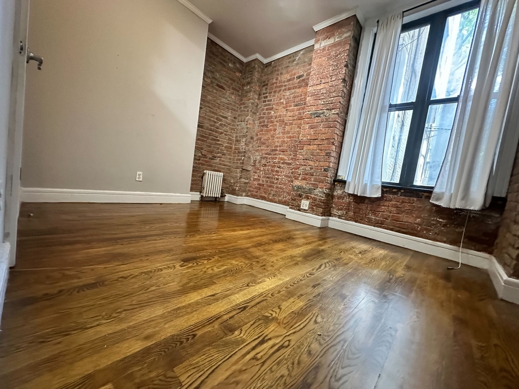 East 13th Street - Photo 2