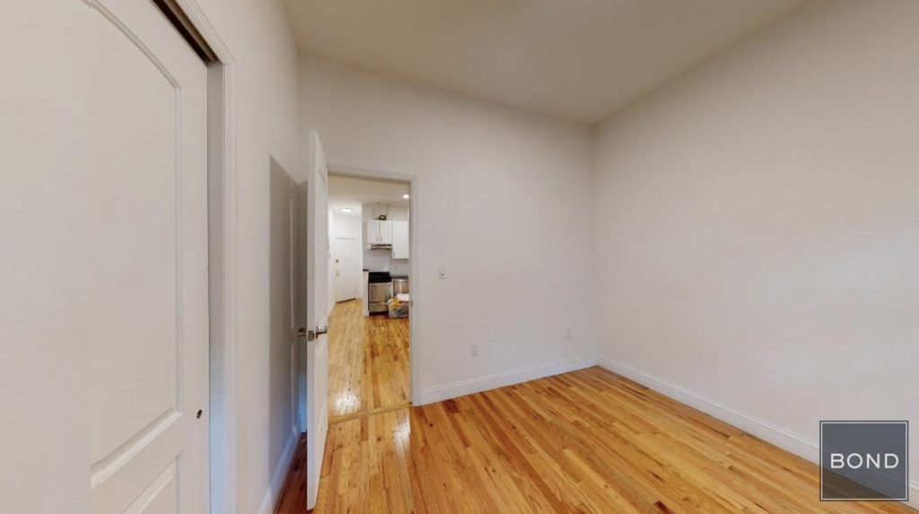 226 East 36th Street - Photo 2