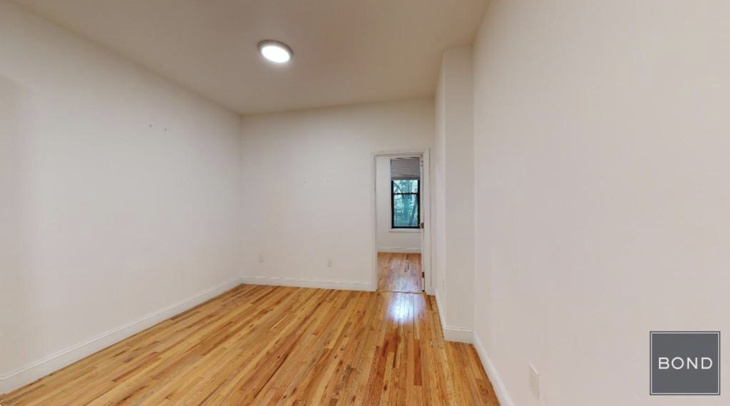 226 East 36th Street - Photo 4