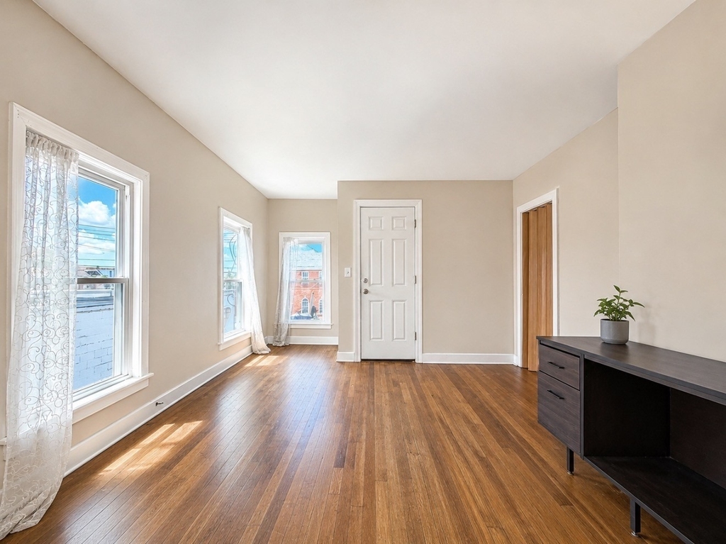 274 Chenango St - Photo 3