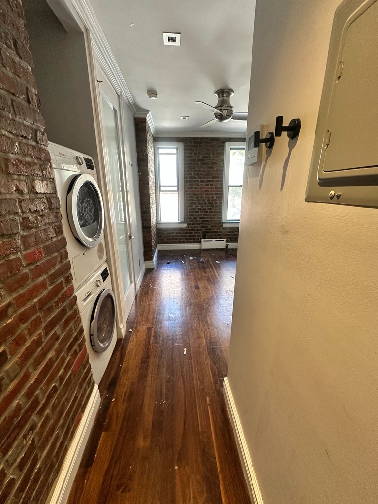 East 13th Street - Photo 4