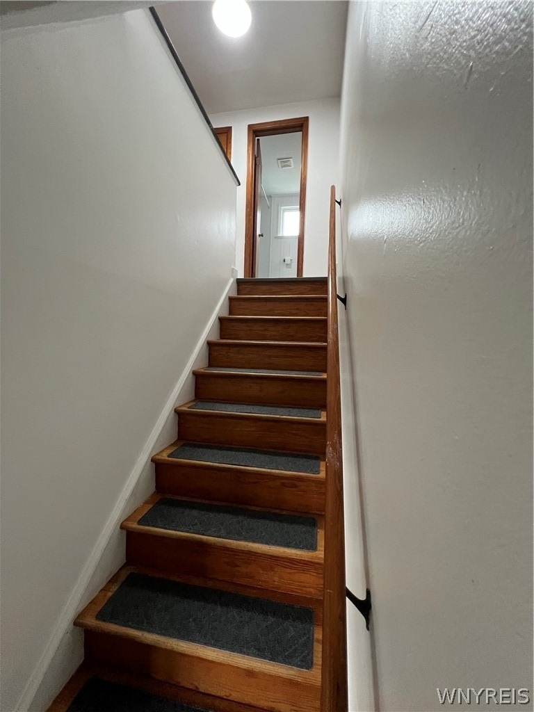 512 Cayuga Road - Photo 9