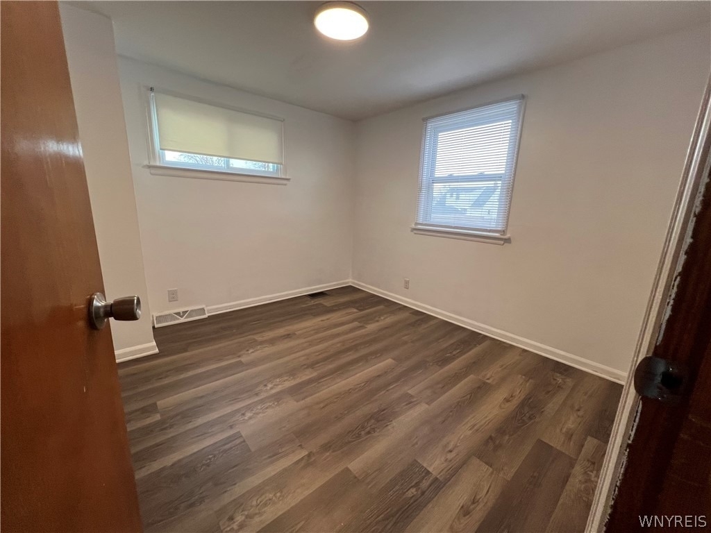 512 Cayuga Road - Photo 13