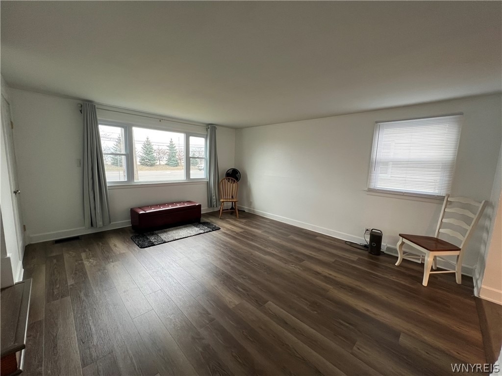 512 Cayuga Road - Photo 8