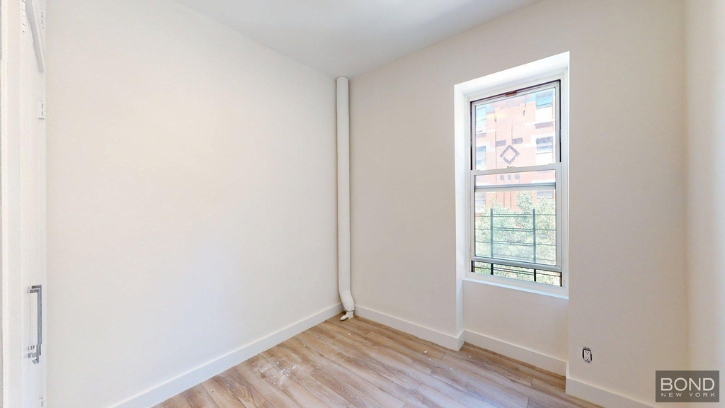 Ninth Avenue - Photo 2