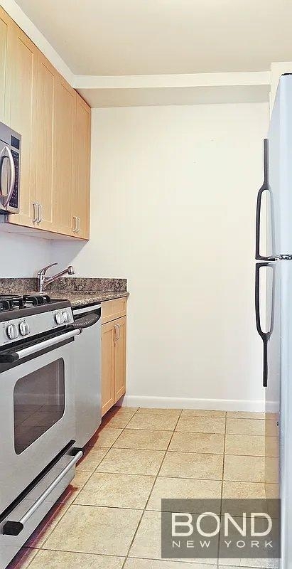 West 48th Street - Photo 3