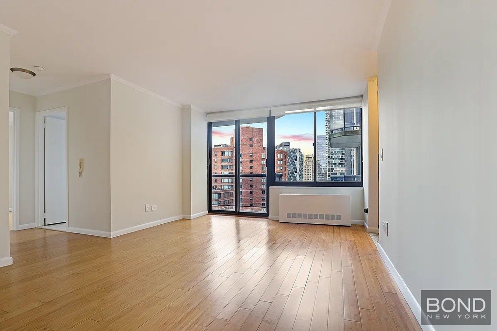 West 48th Street - Photo 2