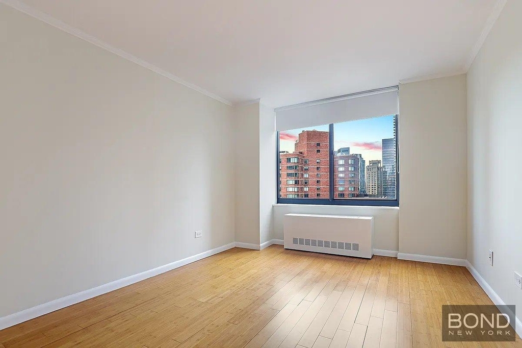 West 48th Street - Photo 1