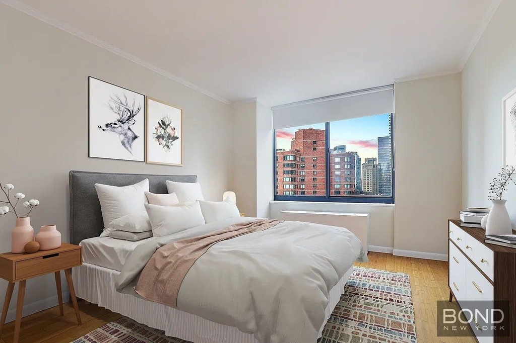 West 48th Street - Photo 4