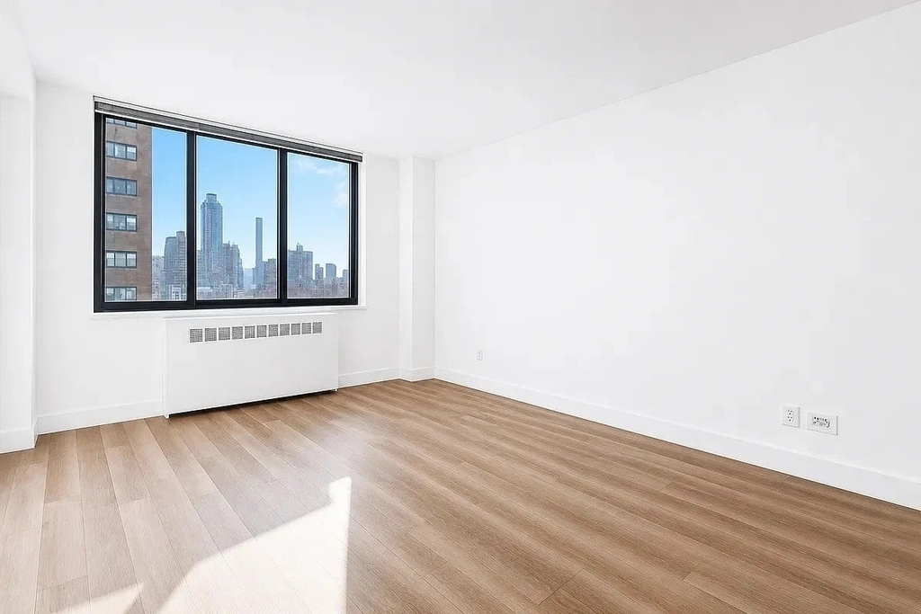 1735 York Avenue - Photo 1