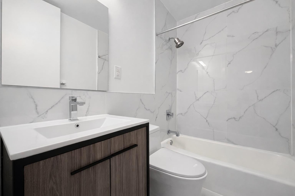 1735 York Avenue - Photo 4