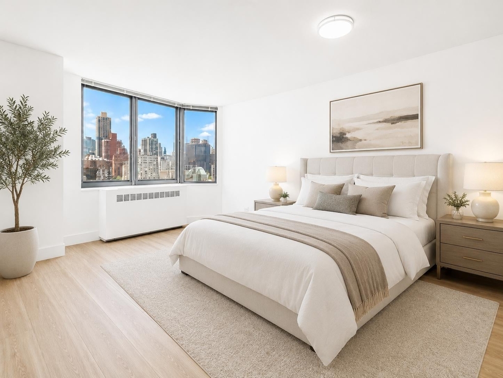1735 York Avenue - Photo 3