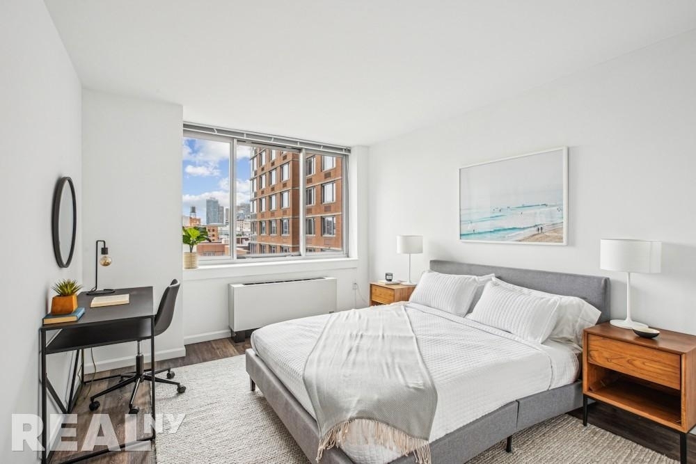 Chrystie St. - Photo 2