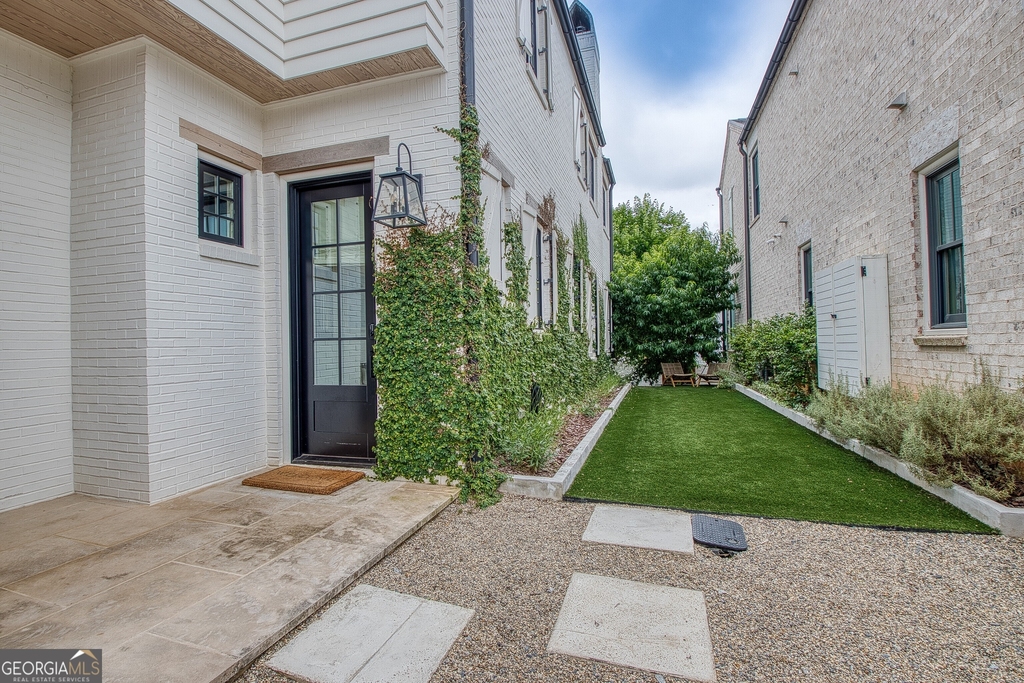 205 High Street - Photo 33