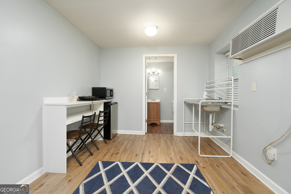 970 Hubbard Street Sw - Photo 1