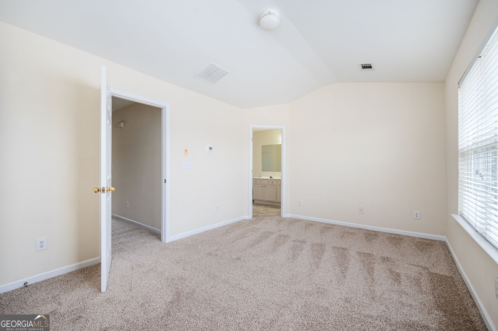 2213 Se Leicester Way - Photo 14
