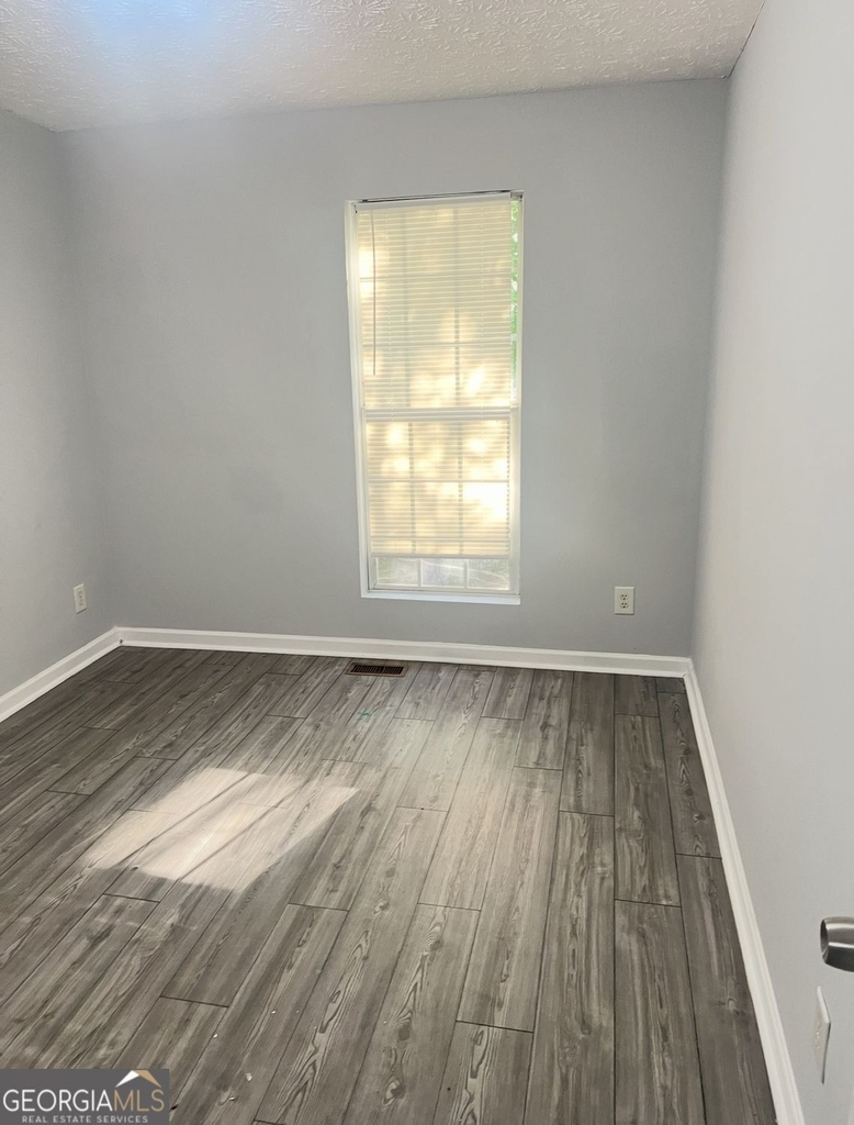 2279 Strathmoor Manor Drive - Photo 5