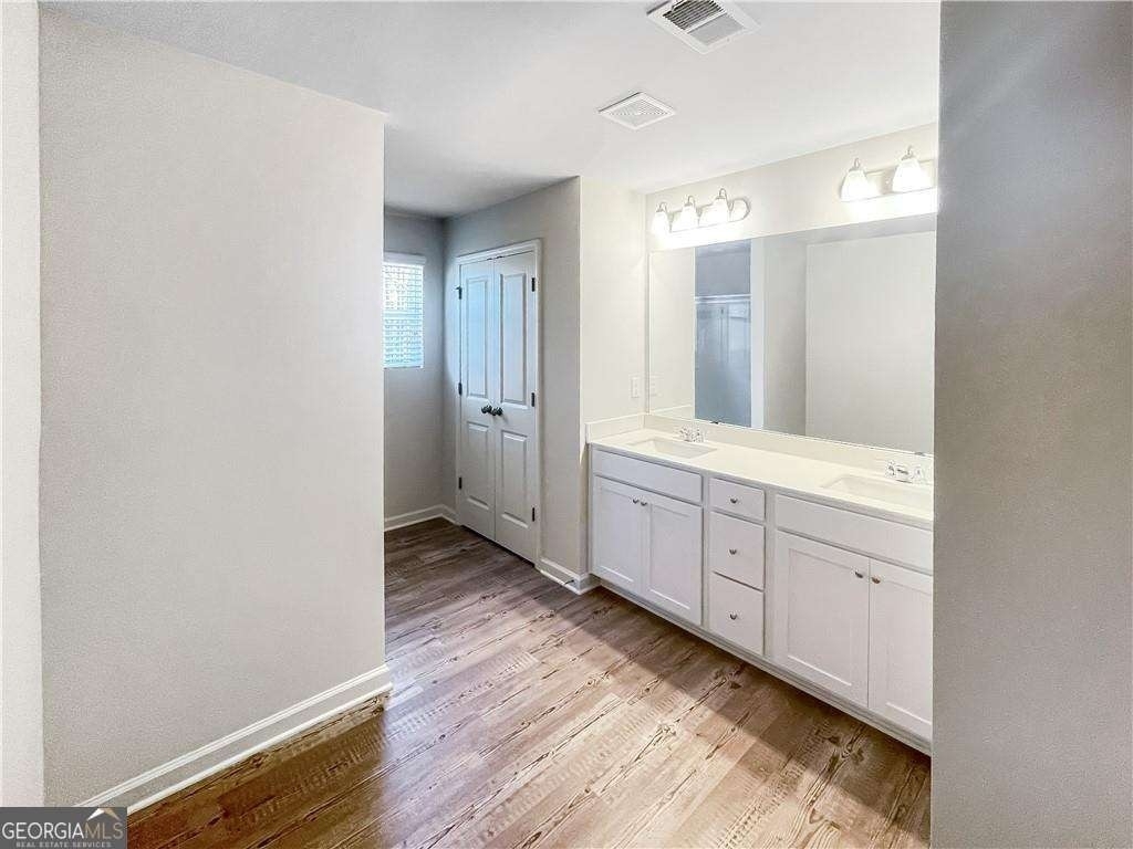 5141 Sidney Square Drive - Photo 10