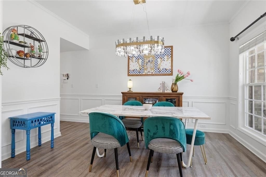 2540 Lansing Lane - Photo 3