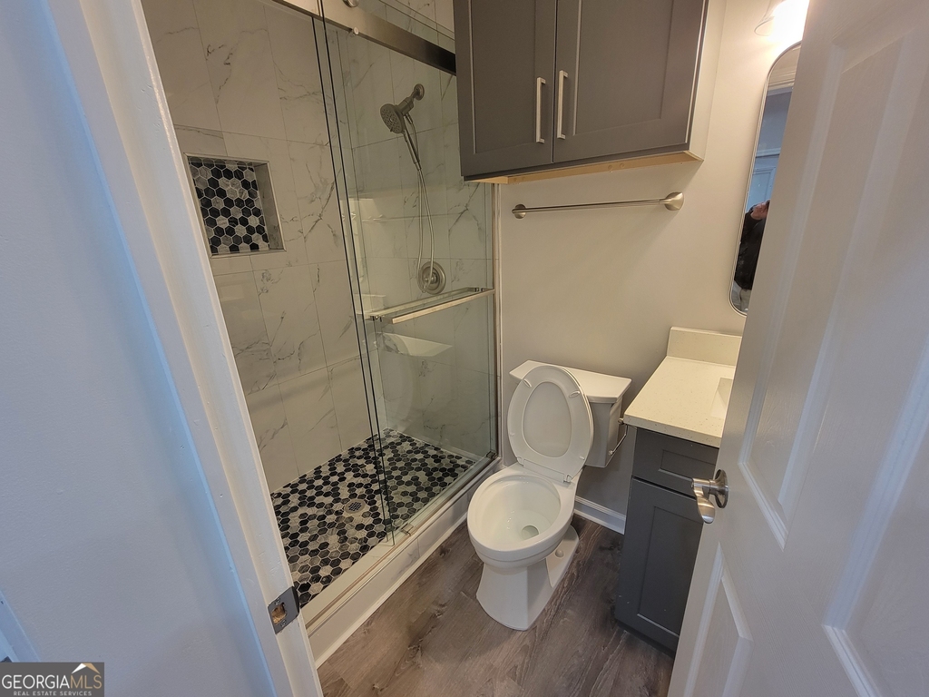 1896 Ridgewood Drive - Photo 3