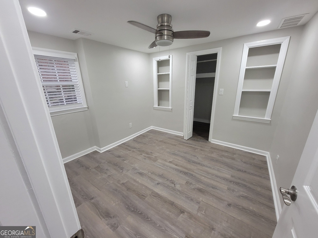 1896 Ridgewood Drive - Photo 2