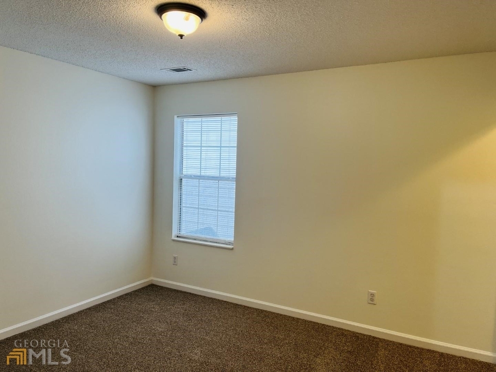 4037 Ravenwood Court - Photo 17