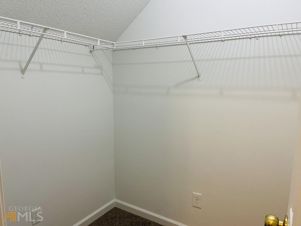 4037 Ravenwood Court - Photo 21