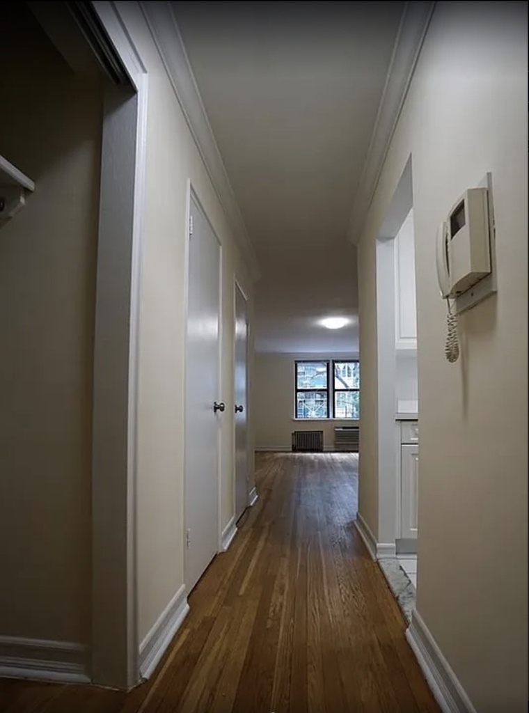 East 80th Street - Photo 6