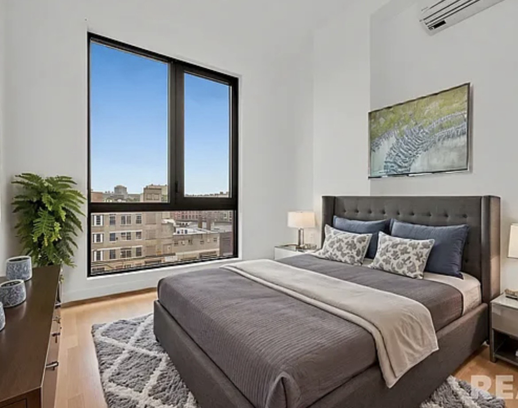 1010 Pacific Street - Photo 2