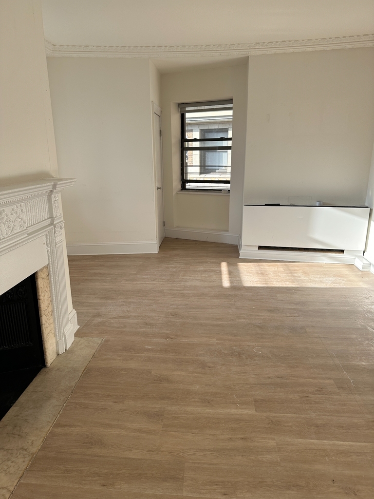 34th Street & 6th Ave - Photo 3
