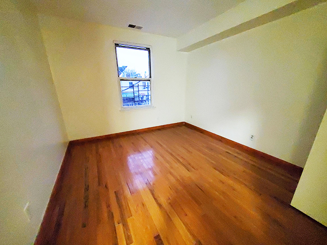 450 Pulaski Street - Photo 3