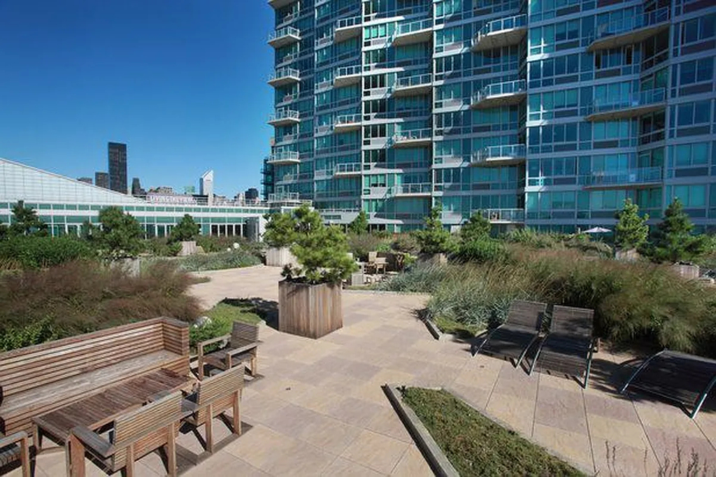 Center Blvd and 47th Ave - Photo 0