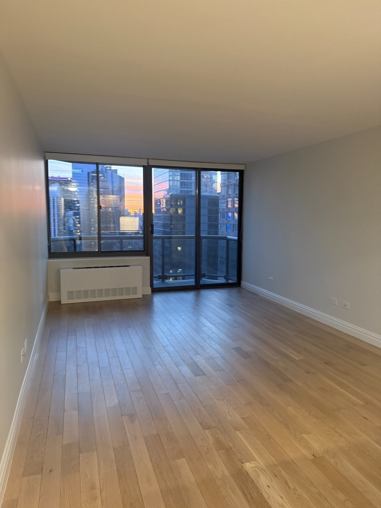 West 48th Street and 8th Avenue - Photo 4