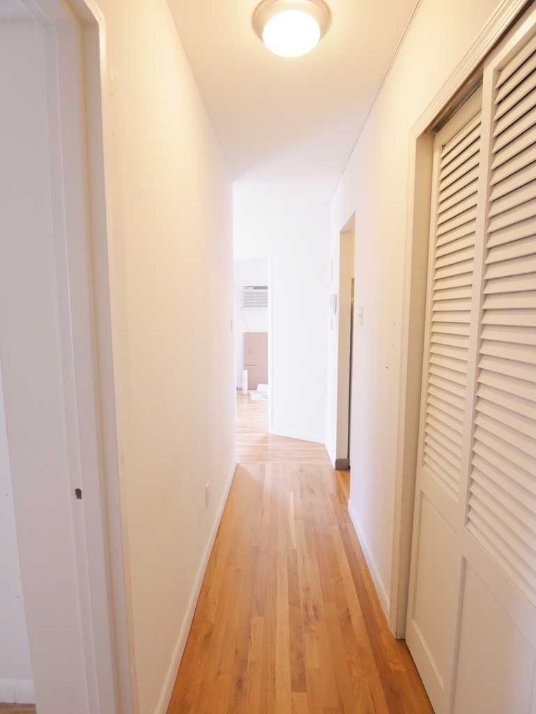 401 East 77th Street - Photo 6