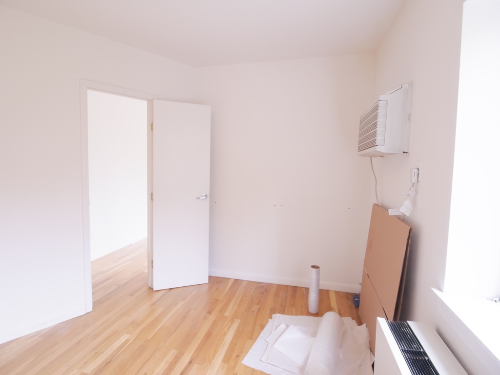 401 East 77th Street - Photo 16