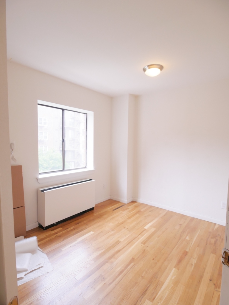 401 East 77th Street - Photo 14