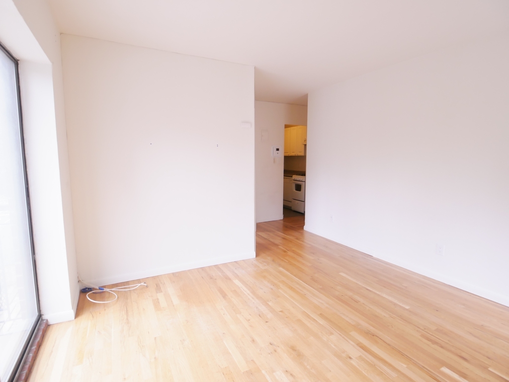 401 East 77th Street - Photo 2
