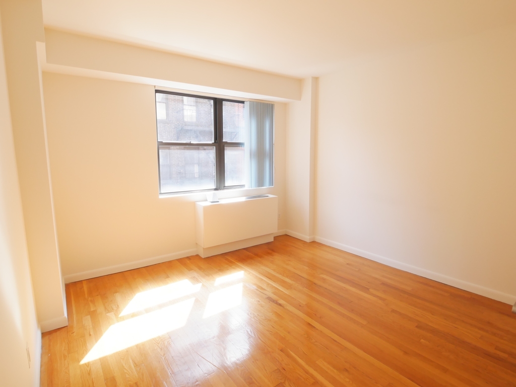 225 East 85th Street - Photo 9