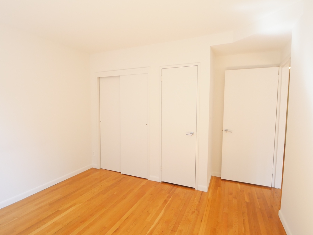 225 East 85th Street - Photo 7