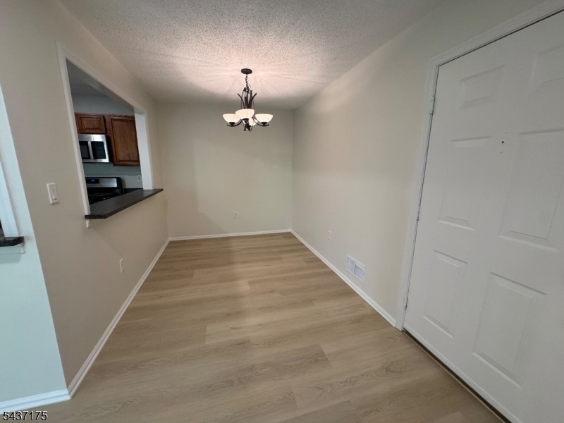 7 Sheffield Ct - Photo 5