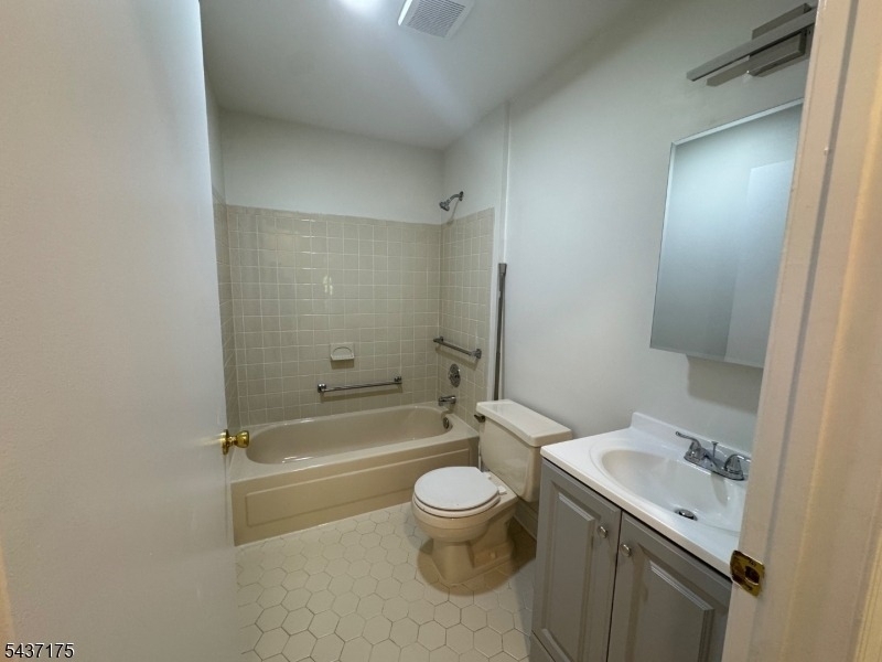 7 Sheffield Ct - Photo 12
