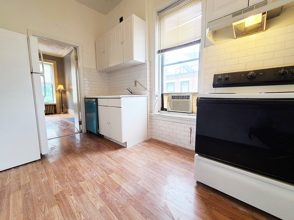 342 West 122nd Street - Photo 5