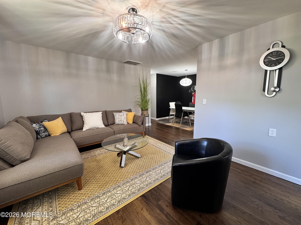 8 Palm Springs Court - Photo 2